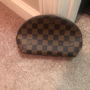 Louie Vuitton small zipper bag authentic